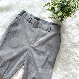 UNIQLO Smart Ankle Checkered Plaid Grey Tapered Straight Leg Pants